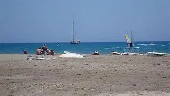 Sun מלון *