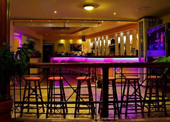 卡拉托斯阳光酒店 卡拉索斯